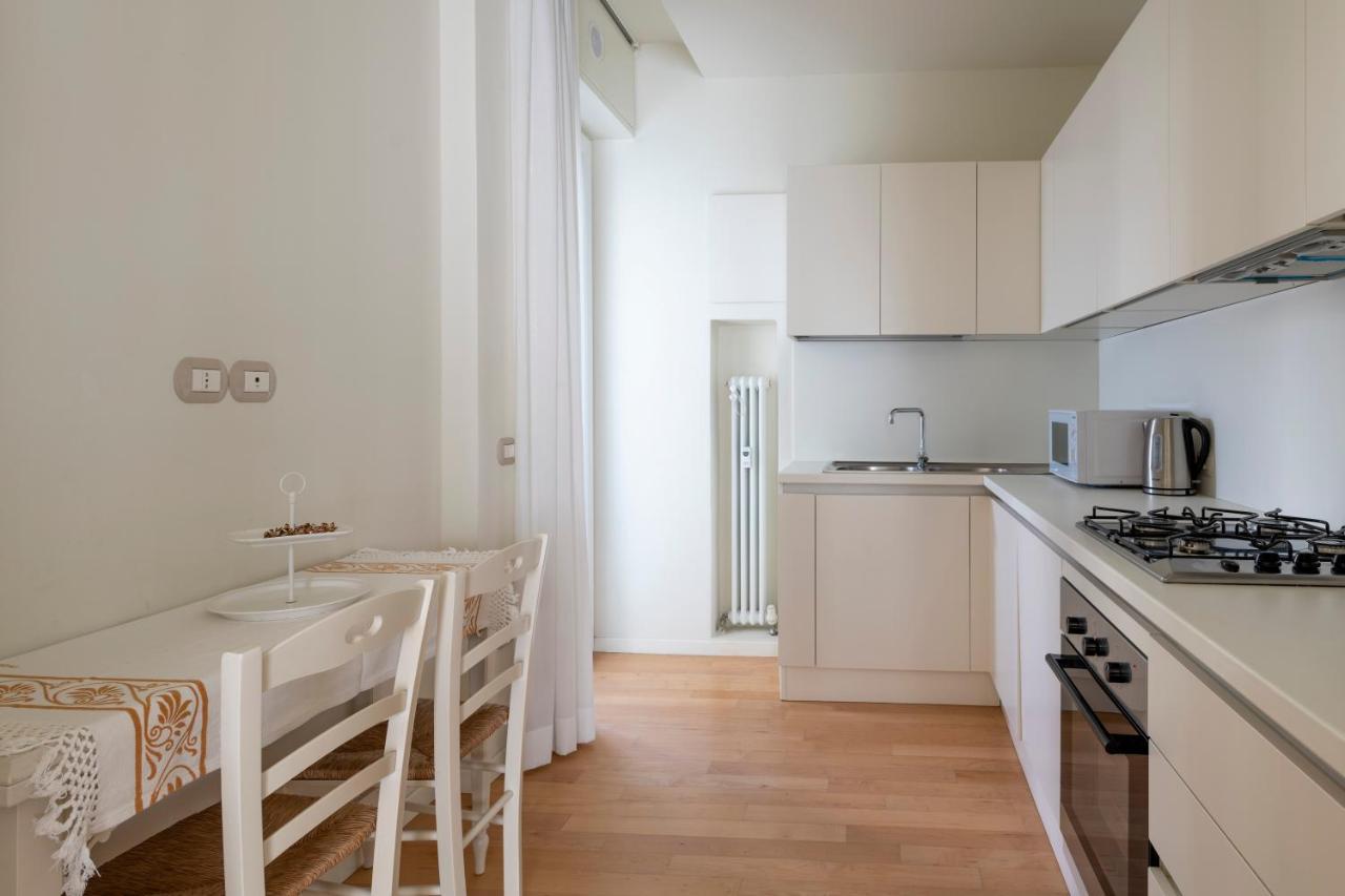 Casa Gramsci Luxury Apartment 佩萨罗 外观 照片
